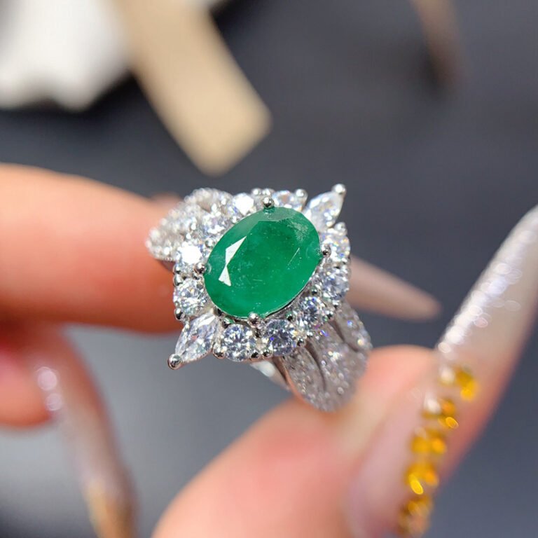 The Timeless Beauty of Emerald Rings: A Complete Guide