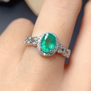 Ovaler natürlicher Smaragd und Diamant Halo Verlobungsring Smaragdring (1)-2