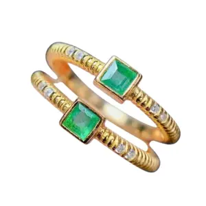 Natural Emerald Ring Gold Merald Engagement Ring Emerald Jewelry — white background